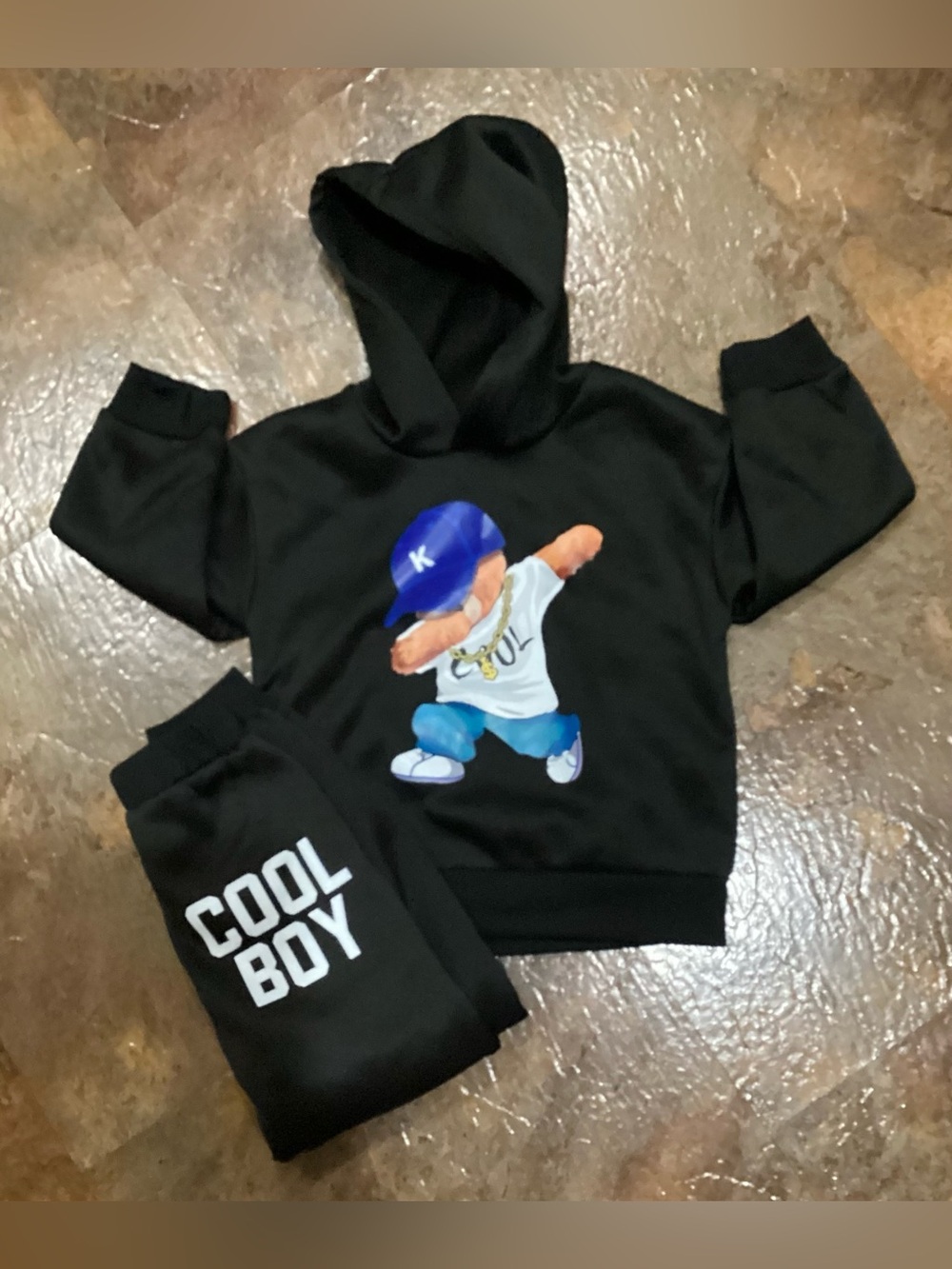 SHEIN Black Kids Hoodie & Joggers Set with Blue Graphic - Picture 4 of 7